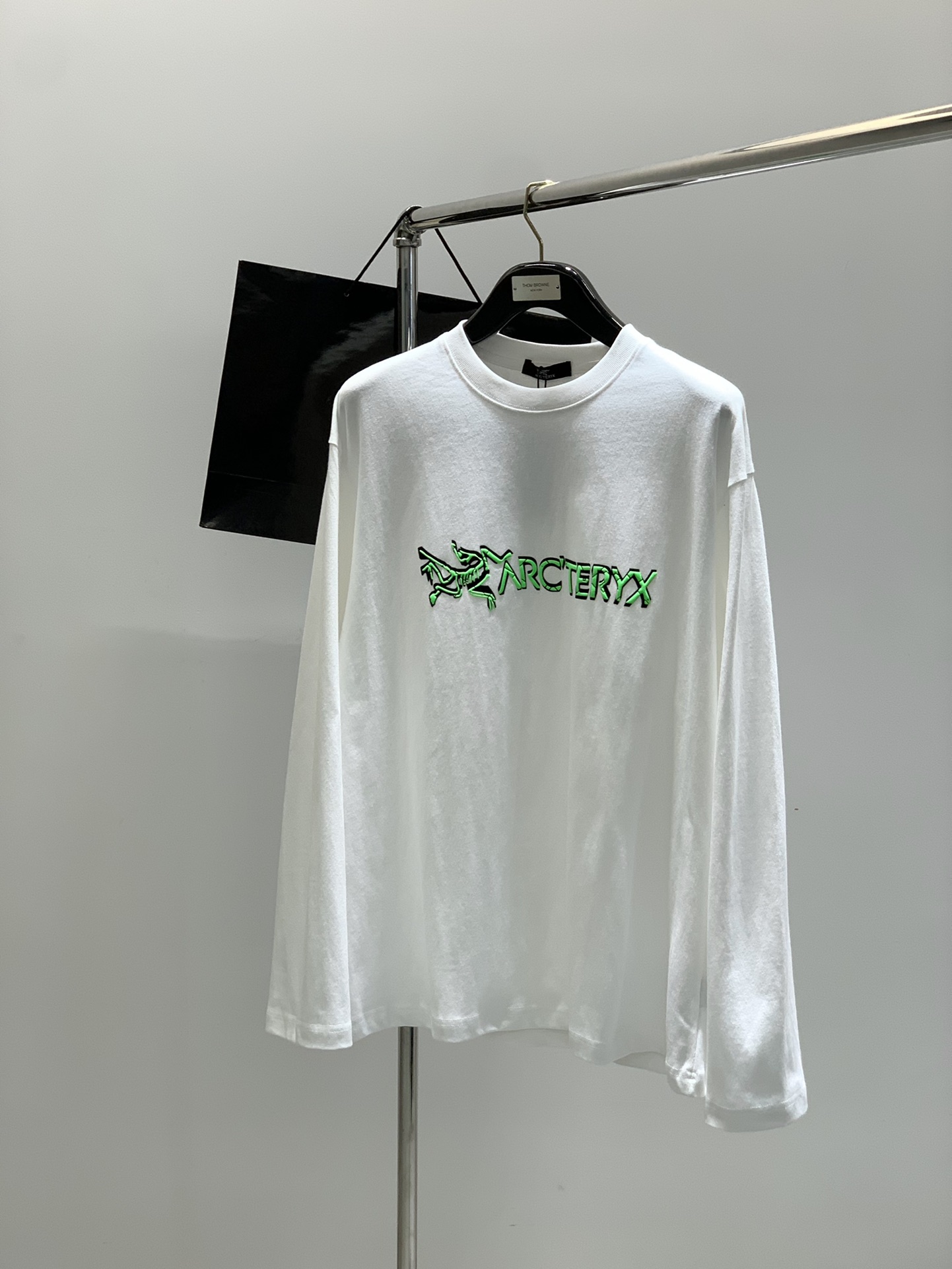 ，ARCTERYX 始祖鸟，2025早秋AW新品，时尚休闲圆领长袖T恤，专柜同步有售，原单狠货，进口原版