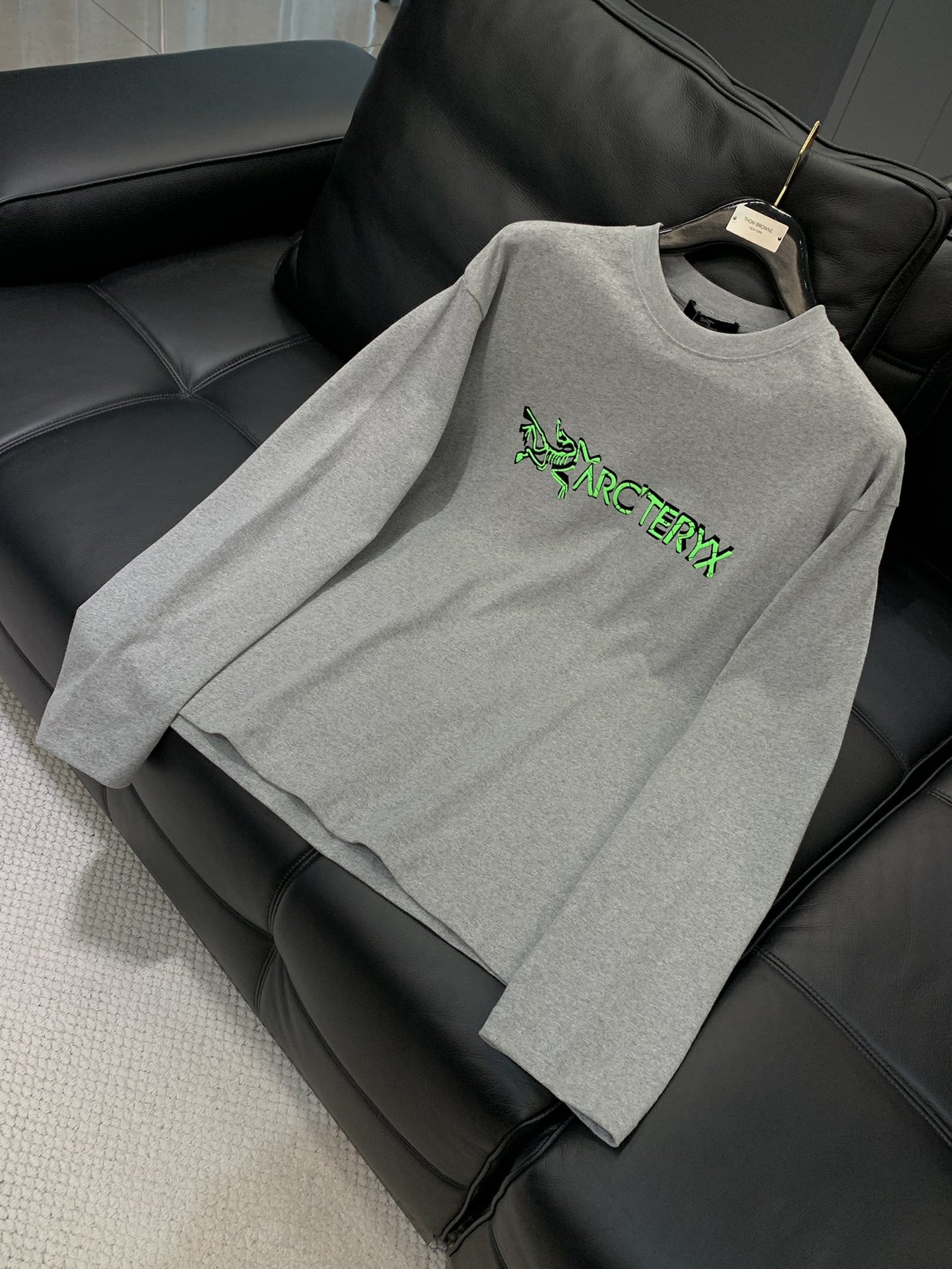 ，ARCTERYX 始祖鸟，2025早秋AW新品，时尚休闲圆领长袖T恤，专柜同步有售，原单狠货，进口原版