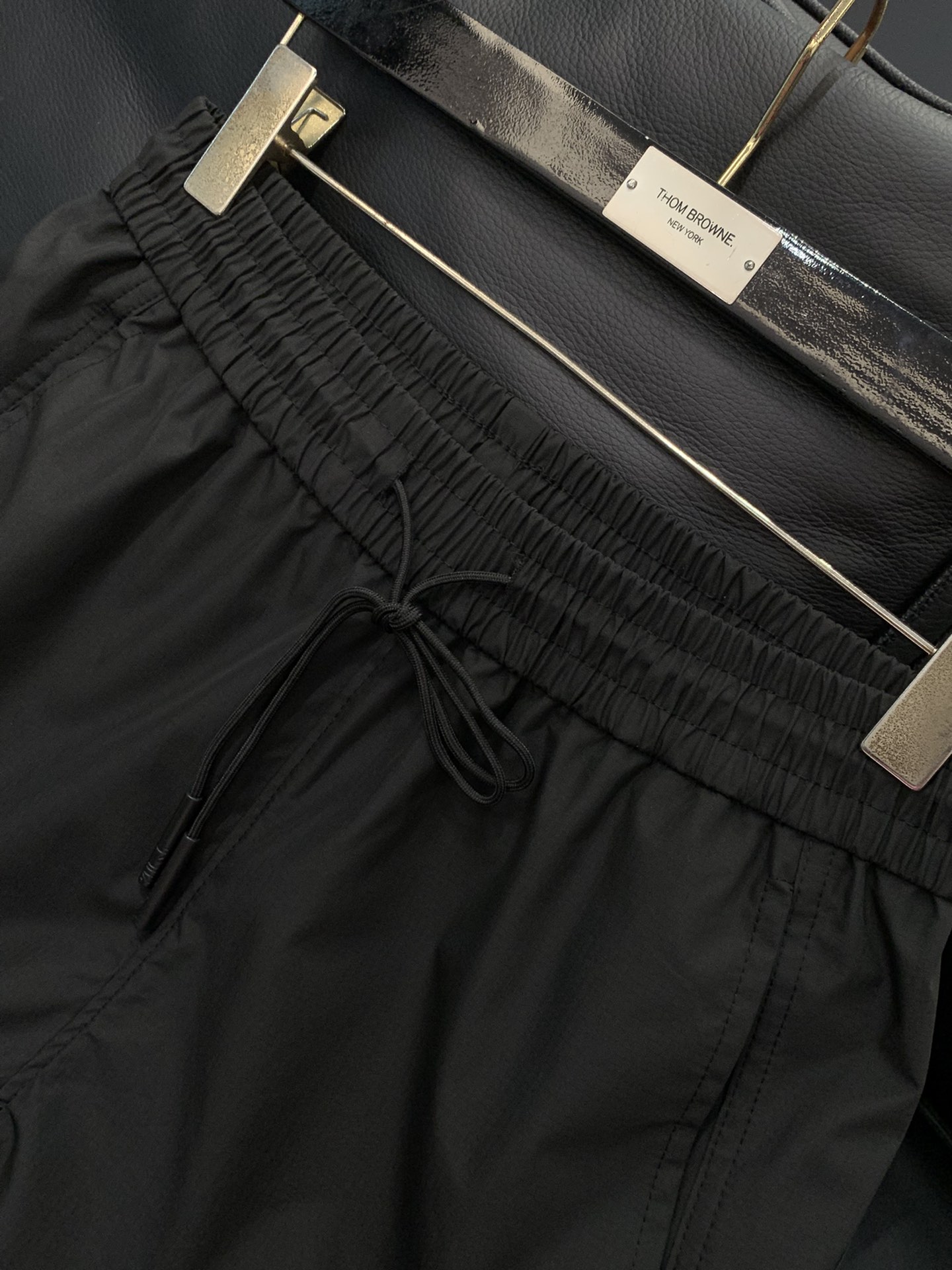 ，ARCTERYX 始祖鸟，2025秋季新品，时尚休闲裤，专柜同步有售，原单狠货，采用进口原版面料，顶级
