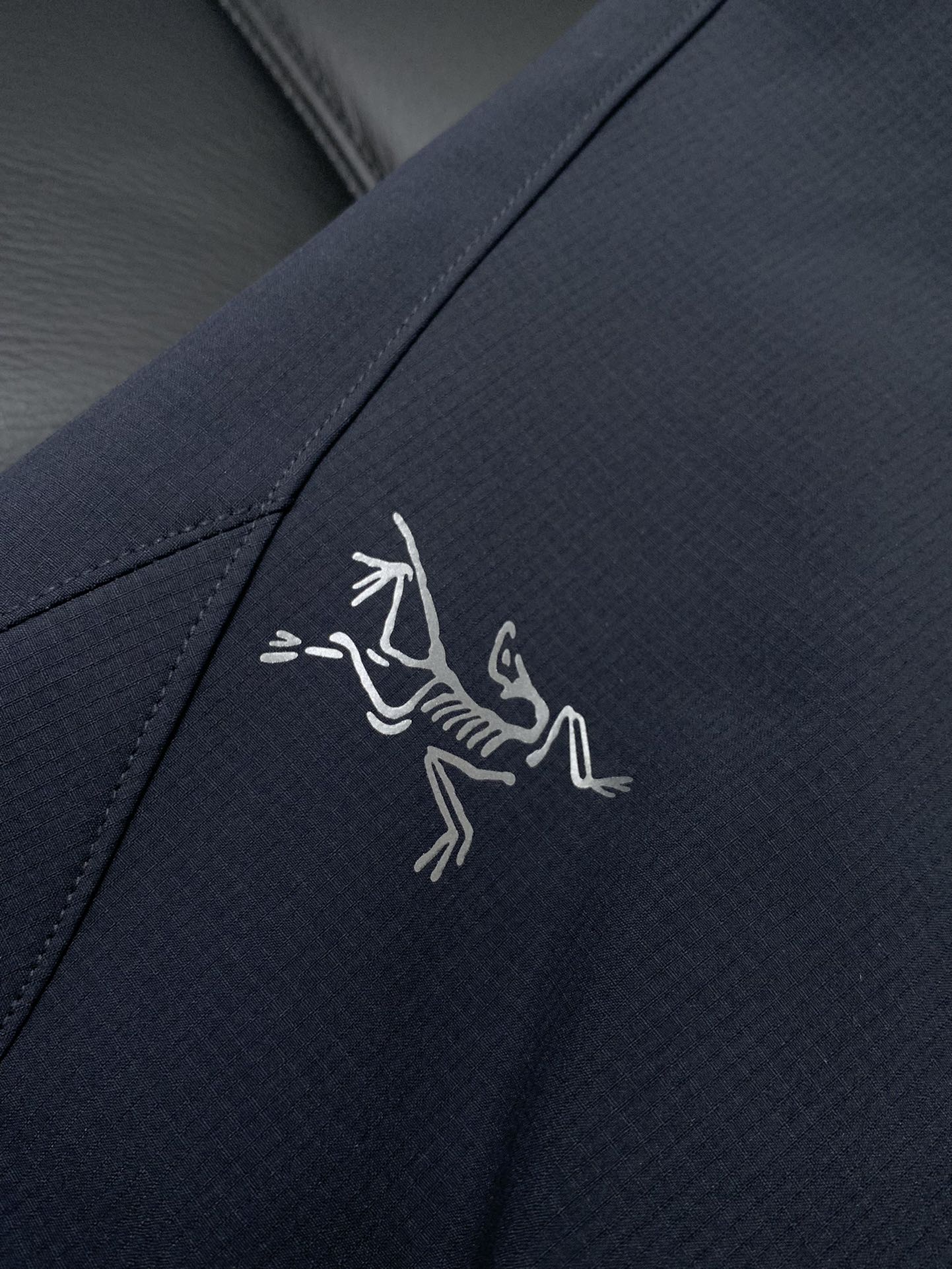 ，ARCTERYX 始祖鸟，2025秋季新品，时尚休闲裤，专柜同步有售，原单狠货，采用进口原版面料，顶级
