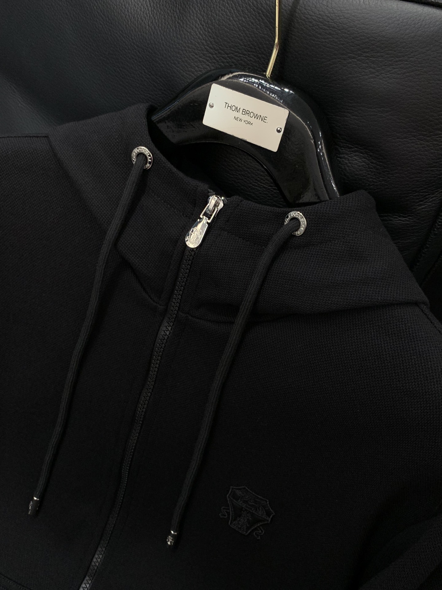 衣服 意大利神狮，时尚品牌，2025秋季新品，时尚休闲套装，专柜同步有售，原单狠货，采用进口原版面料，独