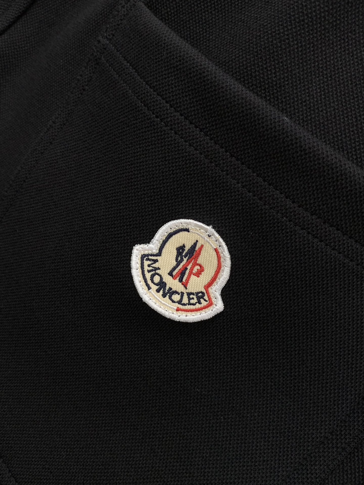 裤子，Moncler 蒙口，2025秋季最新品，专柜同步有售，原单狠货，时尚休闲套装，上身舒适！吸睛而有