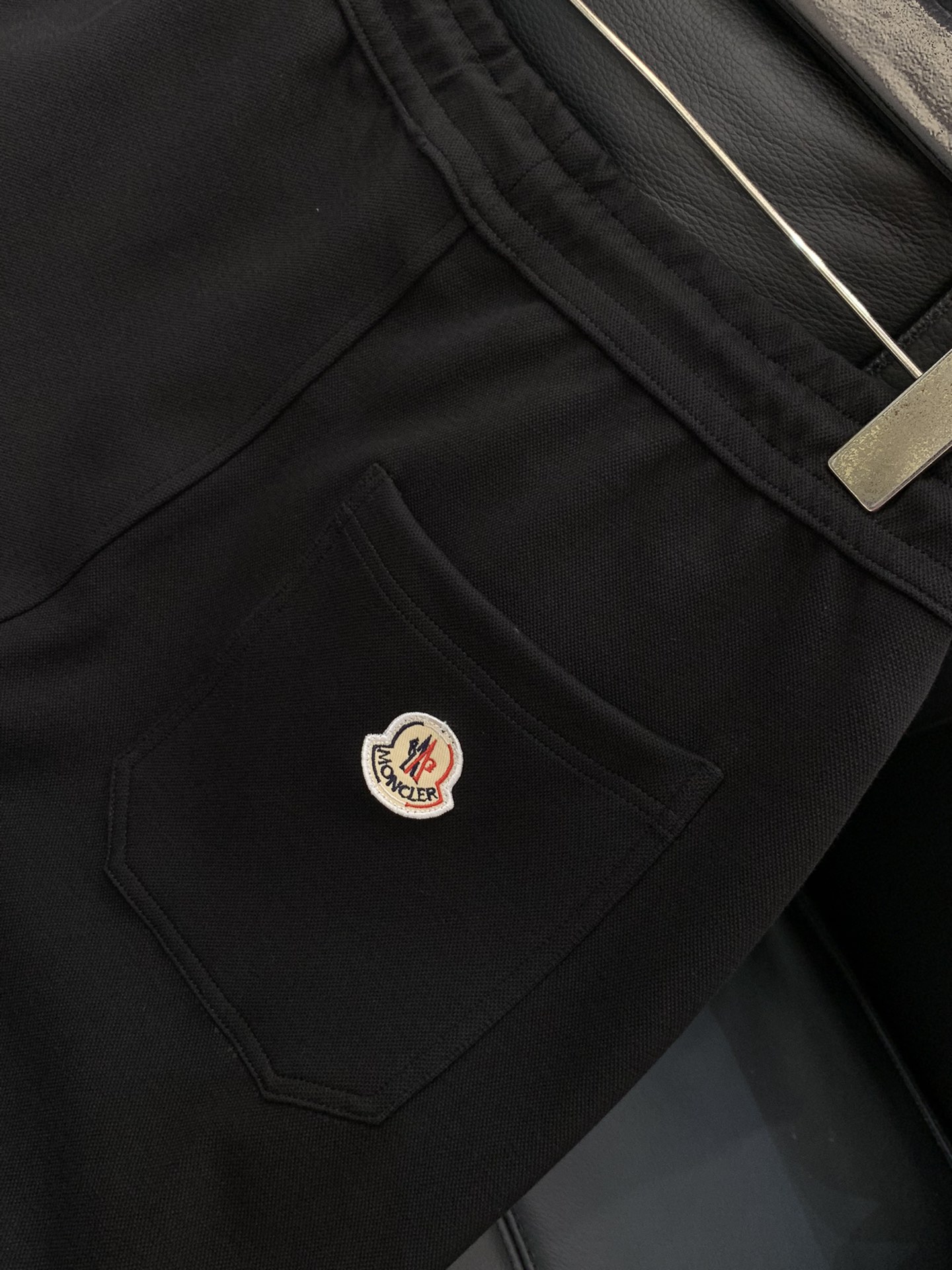 裤子，Moncler 蒙口，2025秋季最新品，专柜同步有售，原单狠货，时尚休闲套装，上身舒适！吸睛而有