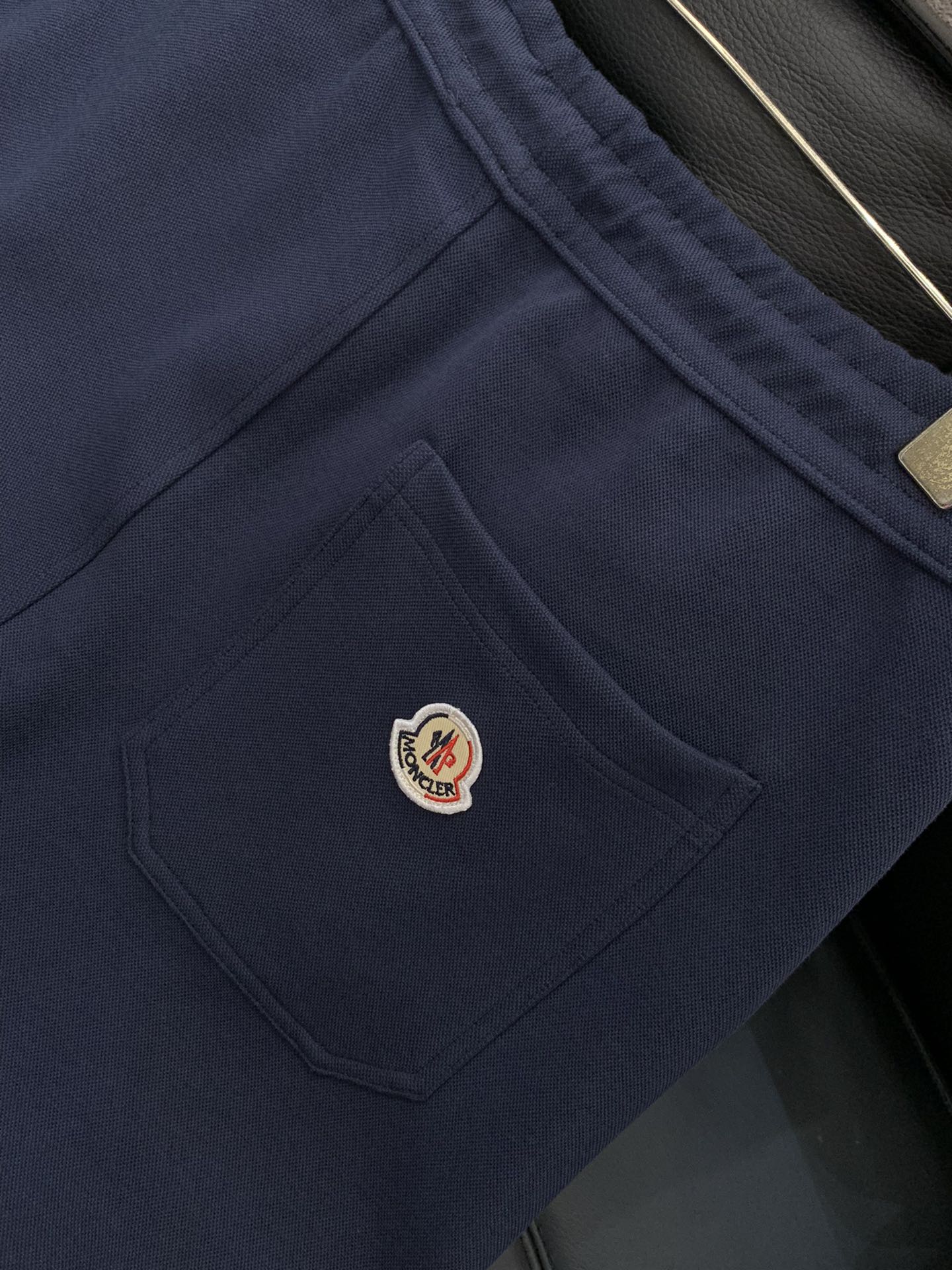 裤子，Moncler 蒙口，2025秋季最新品，专柜同步有售，原单狠货，时尚休闲套装，上身舒适！吸睛而有