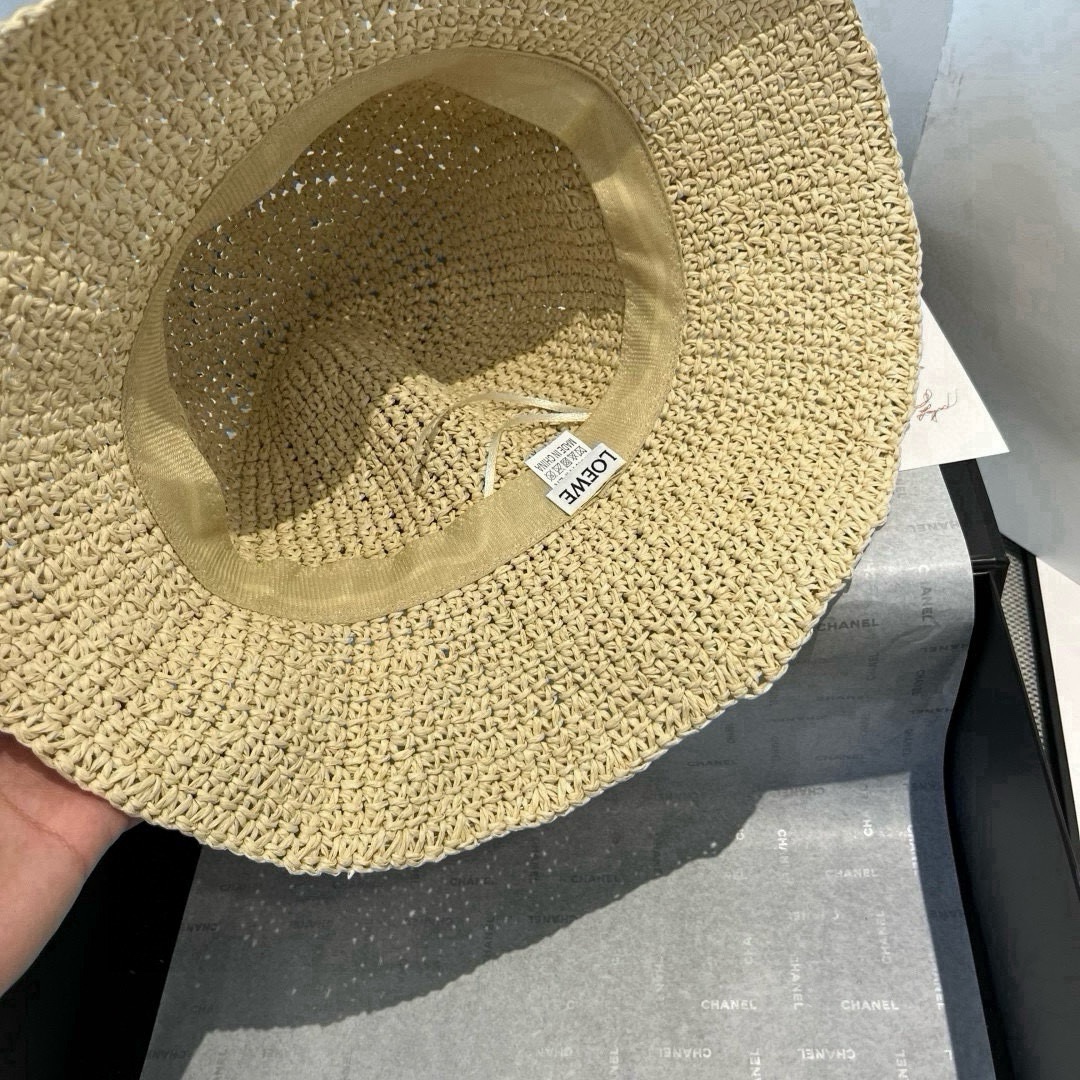 🆕

罗意威新款草编帽，遮阳沙滩帽，头围57cm