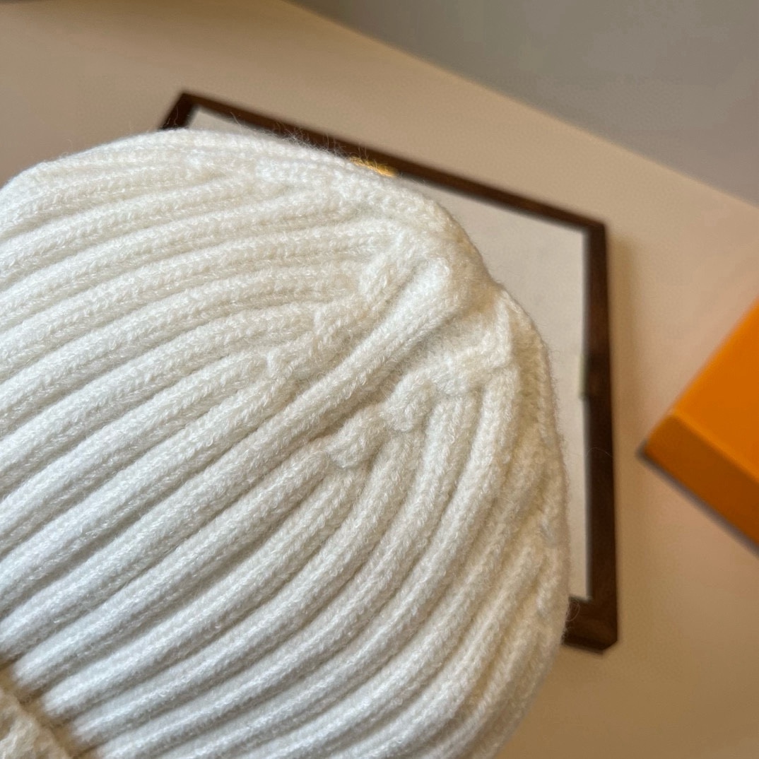 🆕

Lv路易斯新款毛线帽