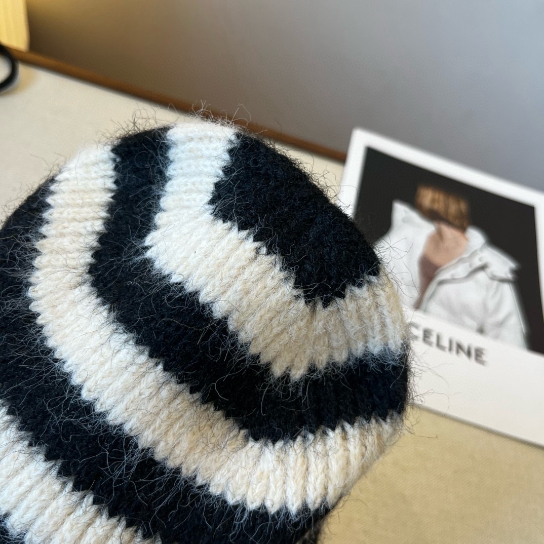 🆕

Dior Miss迪奥针织毛线帽，羊毛帽