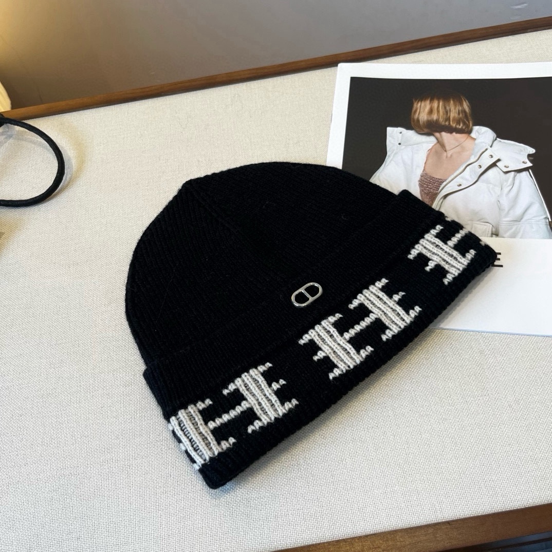 🆕

Hermes爱马仕新款针织毛线帽