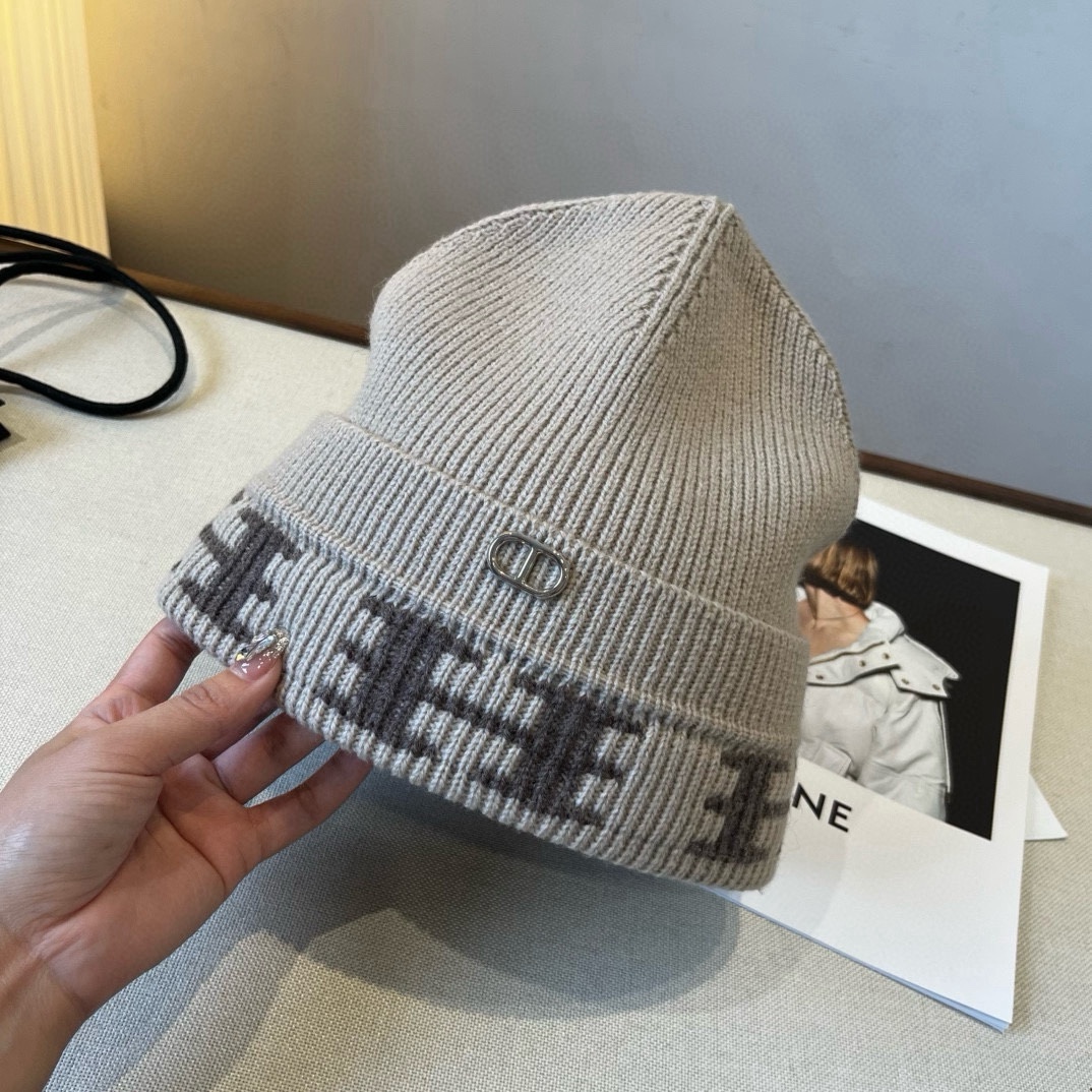 🆕

Hermes爱马仕新款针织毛线帽