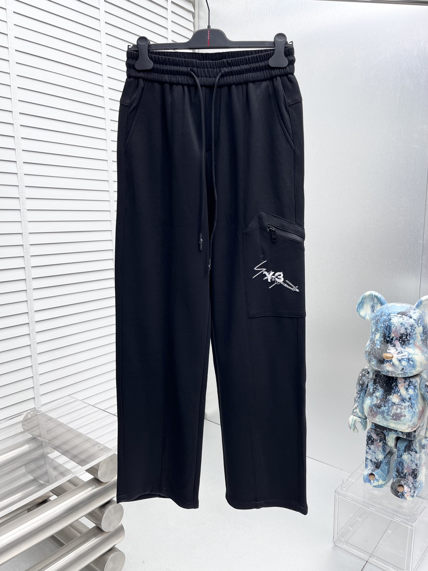 _dE69s9Z-HjkkmaQrnO9tYDy_01GLCa_iwF2386A