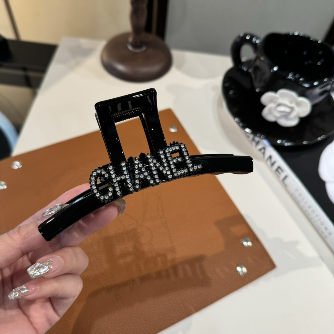 🆕

Chanel香奈儿新款发夹