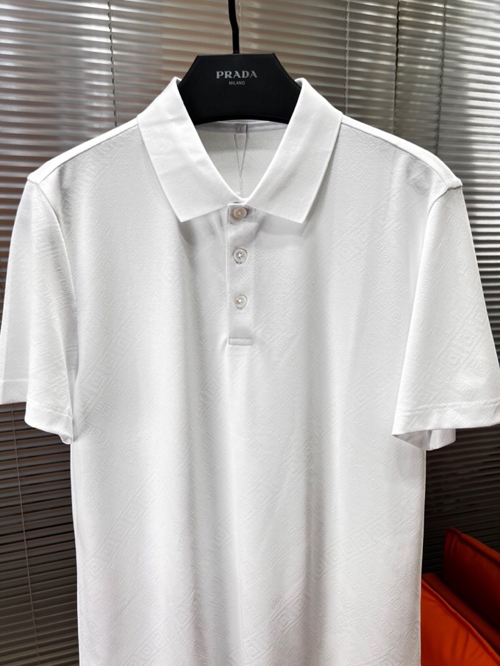 VERSACE 范思哲春夏新款首发最新款短袖翻领T恤Polo衫，设计前卫时尚！品牌重工艺长城纹提花工艺，