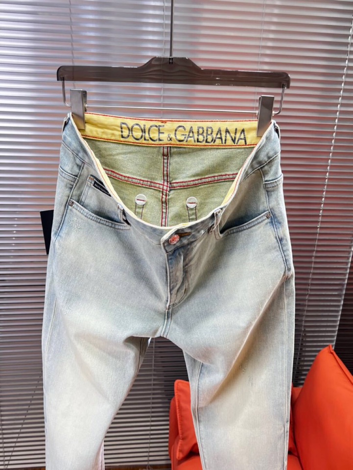 Dolce & Gabbana 杜嘉班纳 DG高级定制 ss春夏新款原单牛仔裤 修身直筒版型，柜台同步发