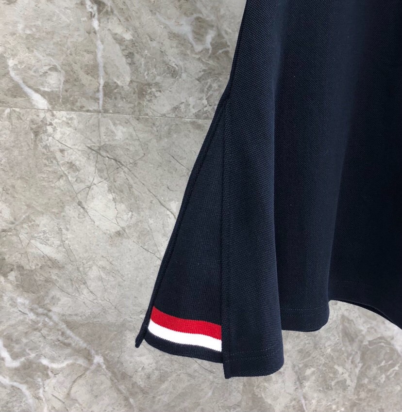 THOM BROWNE 汤姆布朗 TB🌺女款珠地棉角织带连衣裙 \n码数：0.1.2 颜色：灰、蓝（下单