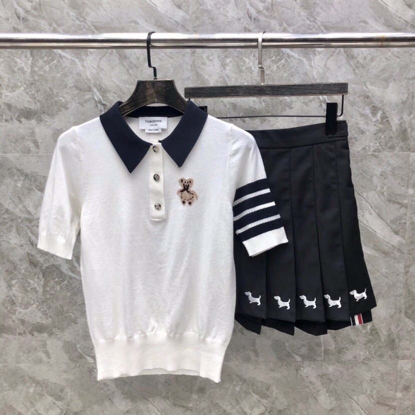 THOM BROWNE 汤姆布朗 TB🌺女款小狗刺绣半裙 可配套装，码数：0-3 颜色：灰、黑\n（下单