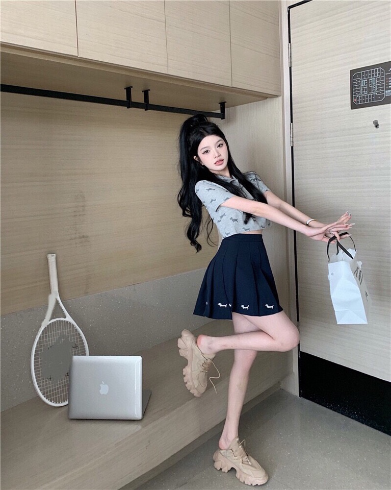 THOM BROWNE 汤姆布朗 TB🌺女款小狗刺绣半裙 码数：0-3 颜色：灰、黑\n（下单请报身高体