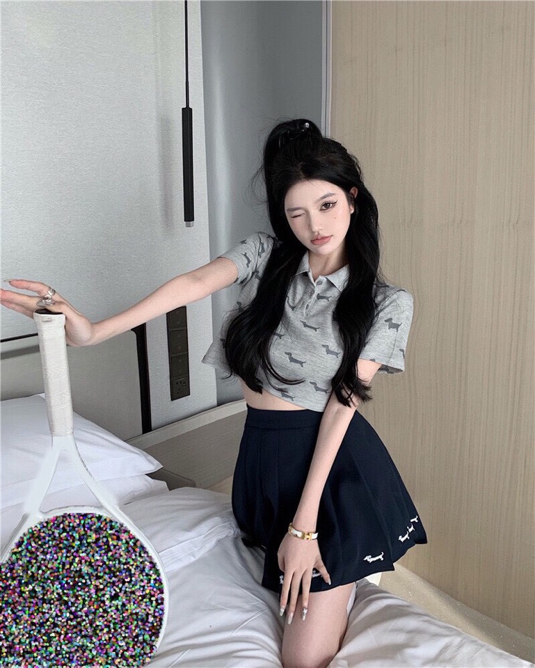 THOM BROWNE 汤姆布朗 TB🌺女款小狗刺绣半裙 码数：0-3 颜色：灰、黑\n（下单请报身高体