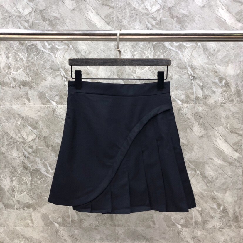 THOM BROWNE 汤姆布朗 TB 女款🌺不规则拼接半裙 \n码数：0-3 颜色：灰色、藏青色\n（