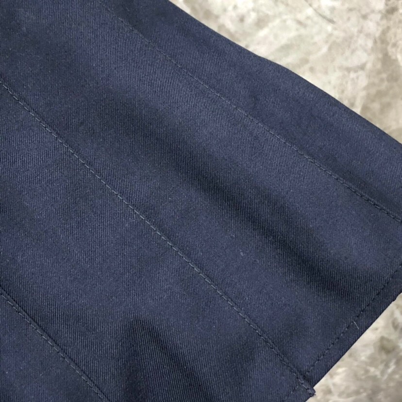 THOM BROWNE 汤姆布朗 TB 女款🌺不规则拼接半裙 \n码数：0-3 颜色：灰色、藏青色\n（