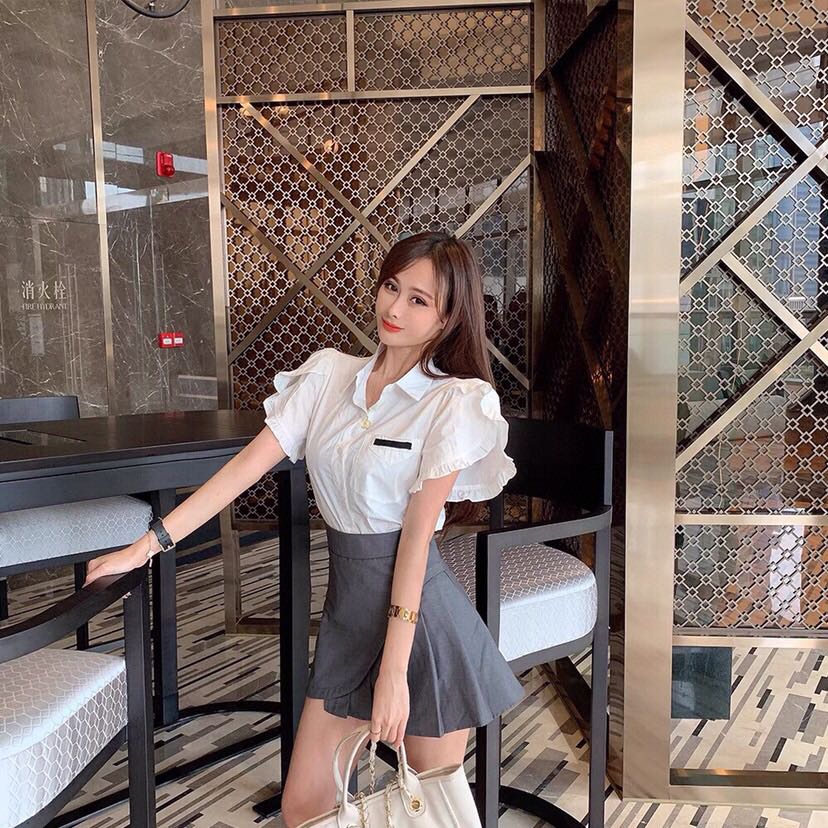 THOM BROWNE 汤姆布朗 TB 女款🌺不规则拼接半裙 \n码数：0-3 颜色：灰色、藏青色\n（