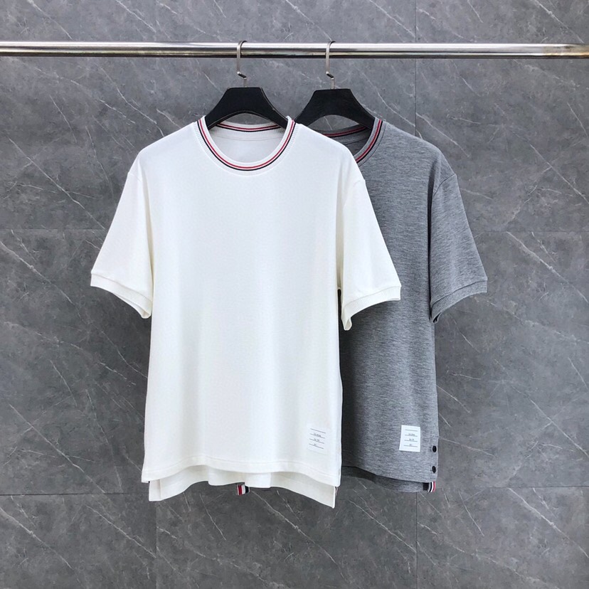 THOM BROWNE 汤姆布朗 TB 罗纹间色水波纹短袖圆领T恤，男女同款情侣款\n码数：1-4 颜色