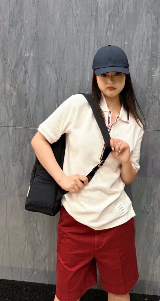 THOM BROWNE 汤姆布朗 TB罗纹间色水波纹翻领POLO短袖，男女同款情侣款短袖翻领T恤Polo