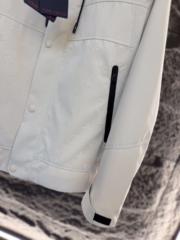 Louis Vuitton 路易威登2025ss 秋冬新品男款提花连帽夹克，高奢内敛低调，轻松驾驭不挑人