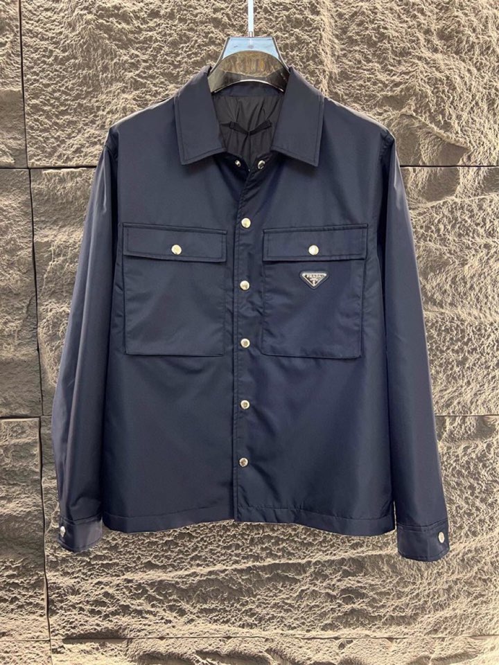 Prada/普拉达2025ss 秋冬新品男士宽松版型再生尼龙长袖衬衫外套，高奢内敛低调，轻松驾驭不挑人 