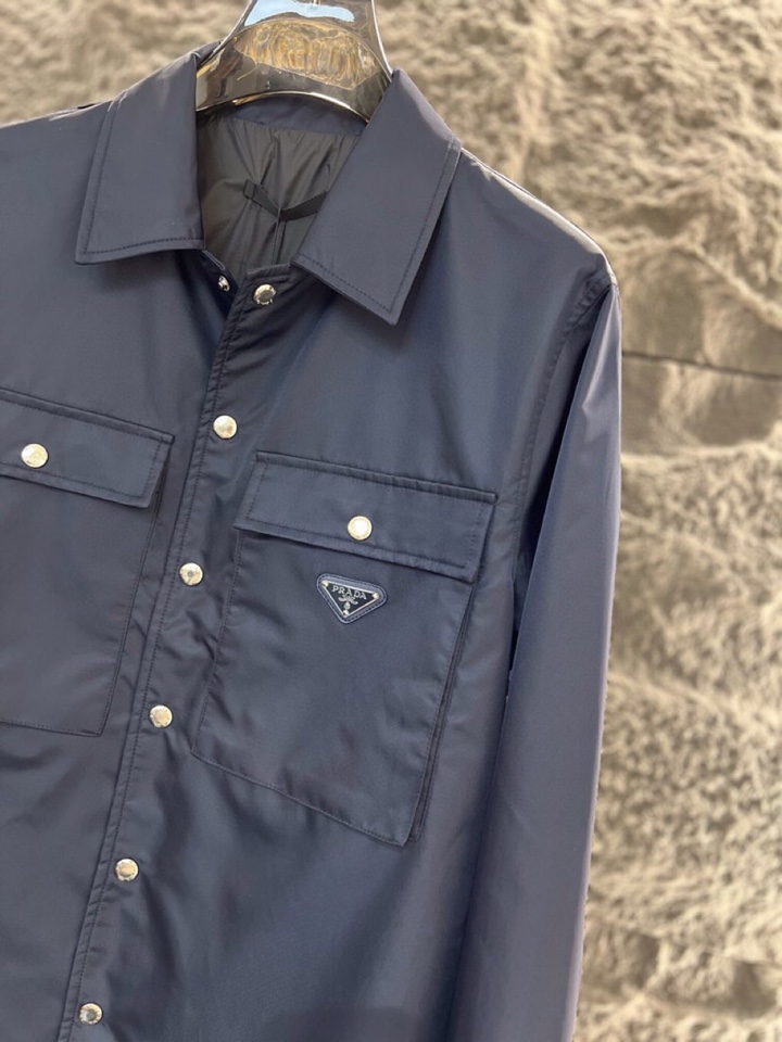 Prada/普拉达2025ss 秋冬新品男士宽松版型再生尼龙长袖衬衫外套，高奢内敛低调，轻松驾驭不挑人 