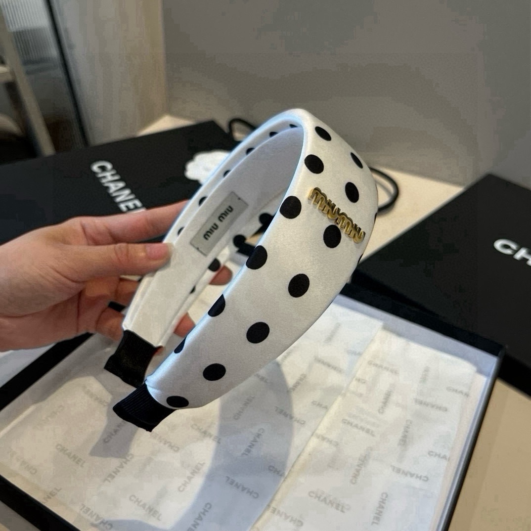 🆕

miumiu缪缪2025新款发箍、韩版发箍