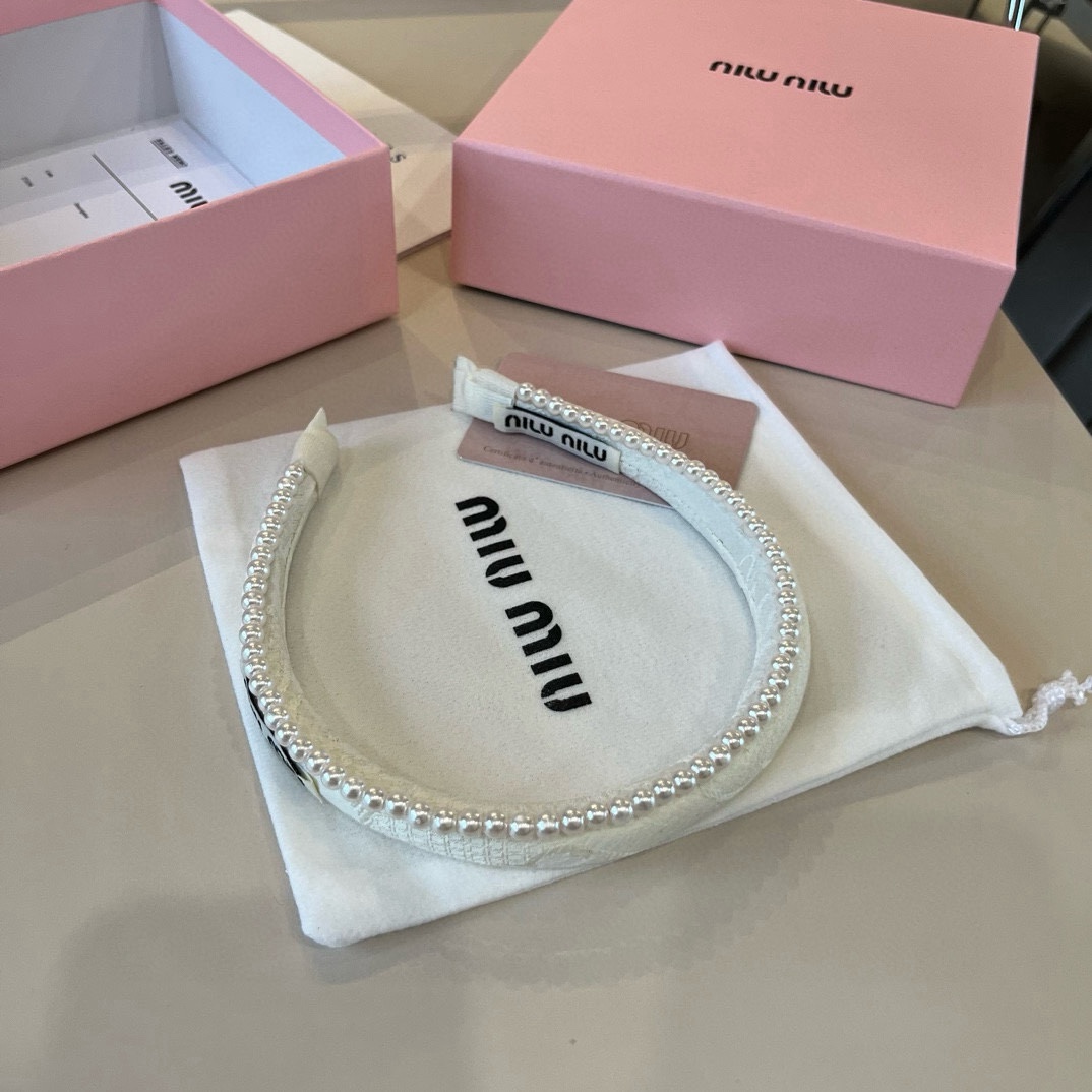 🆕

miumiu缪缪新款发箍