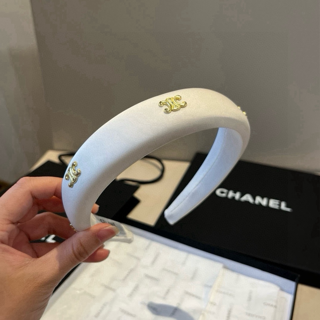 🆕

Celine赛琳新款发箍