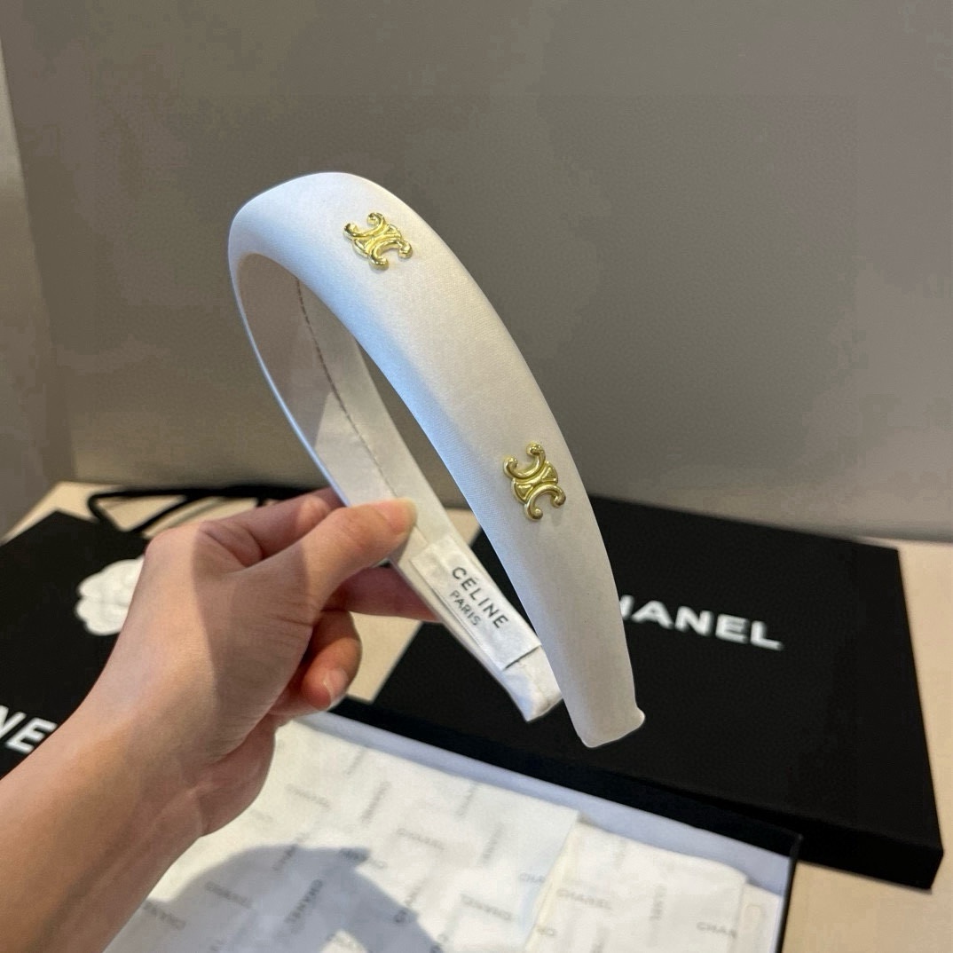 🆕

Celine赛琳新款发箍