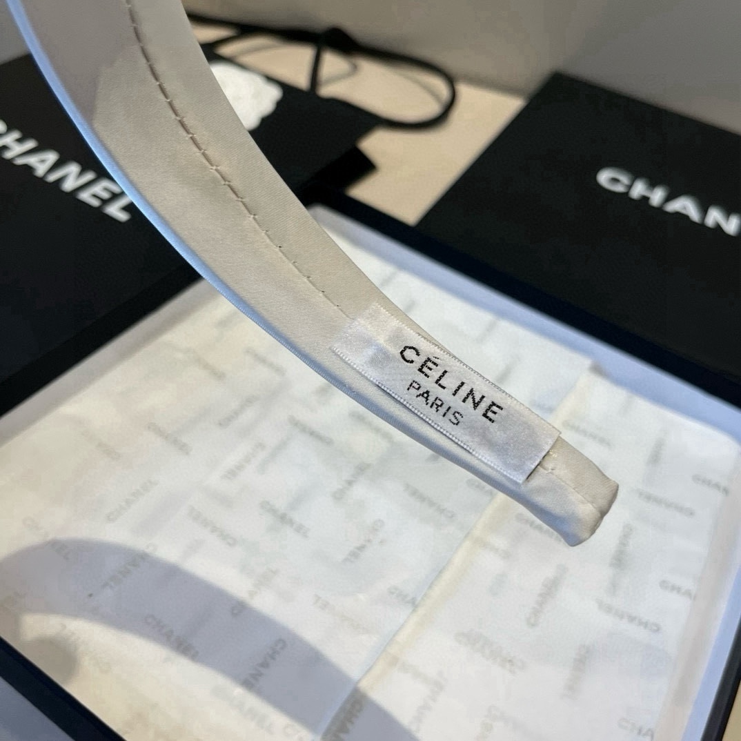 🆕

Celine赛琳新款发箍