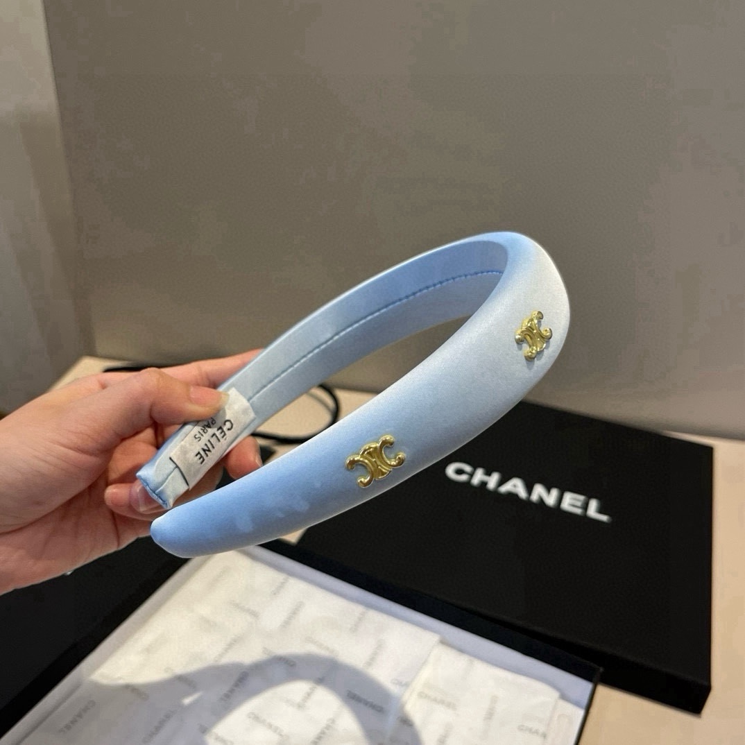 🆕

Celine赛琳新款发箍
