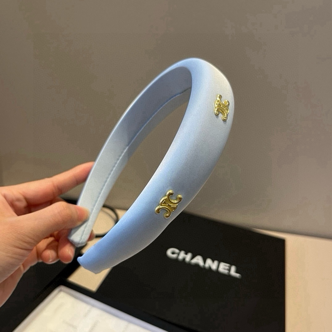 🆕

Celine赛琳新款发箍