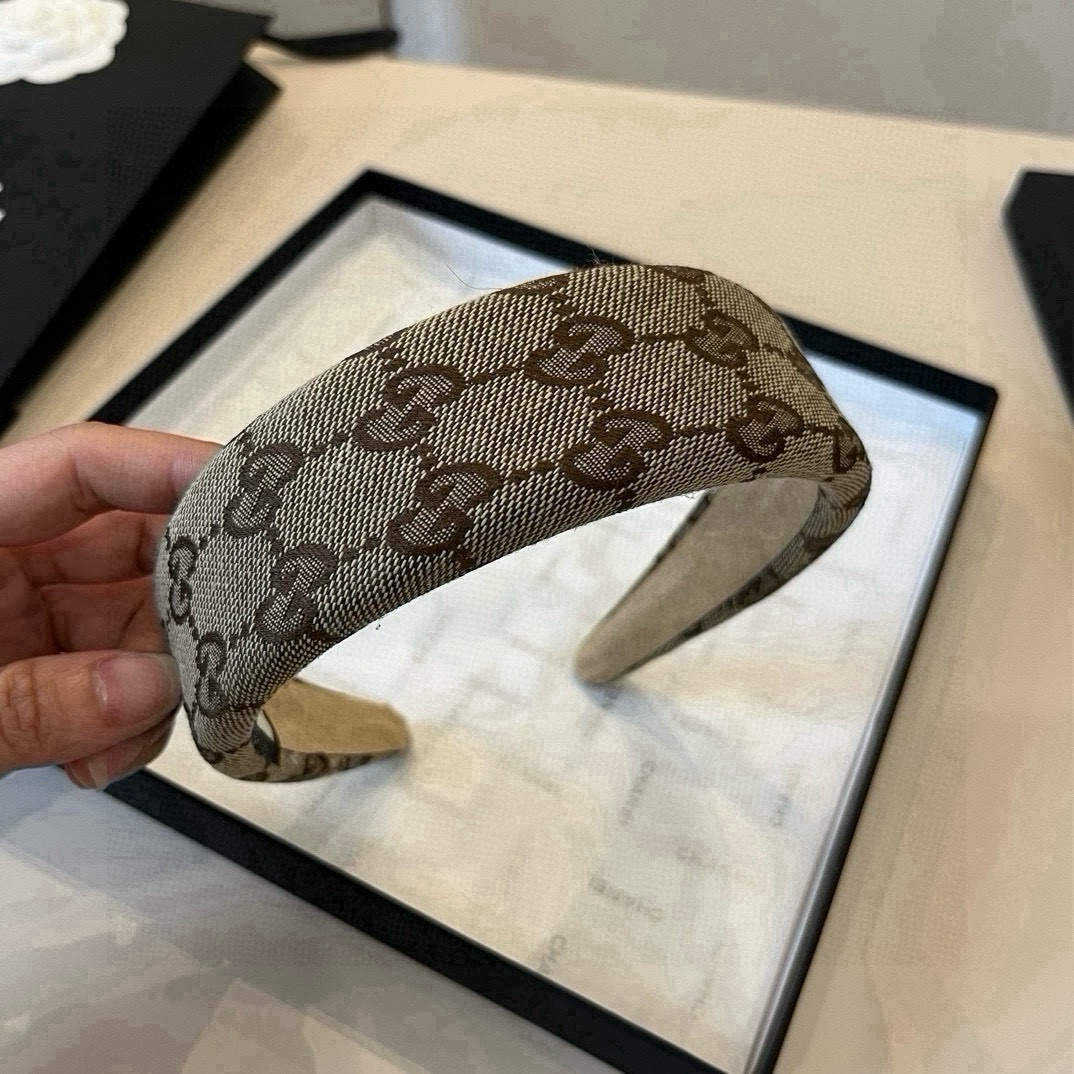 🆕

 Gucci古奇发箍3cm