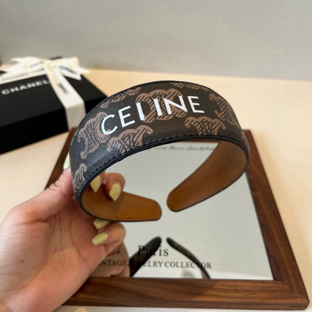 🆕

Celine赛琳新款发箍