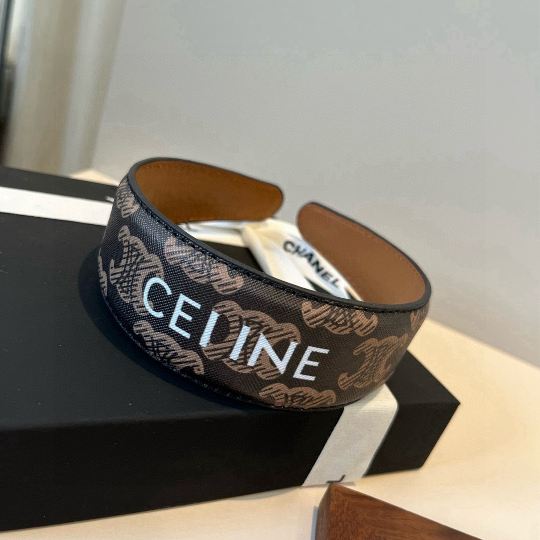 🆕

Celine赛琳新款发箍