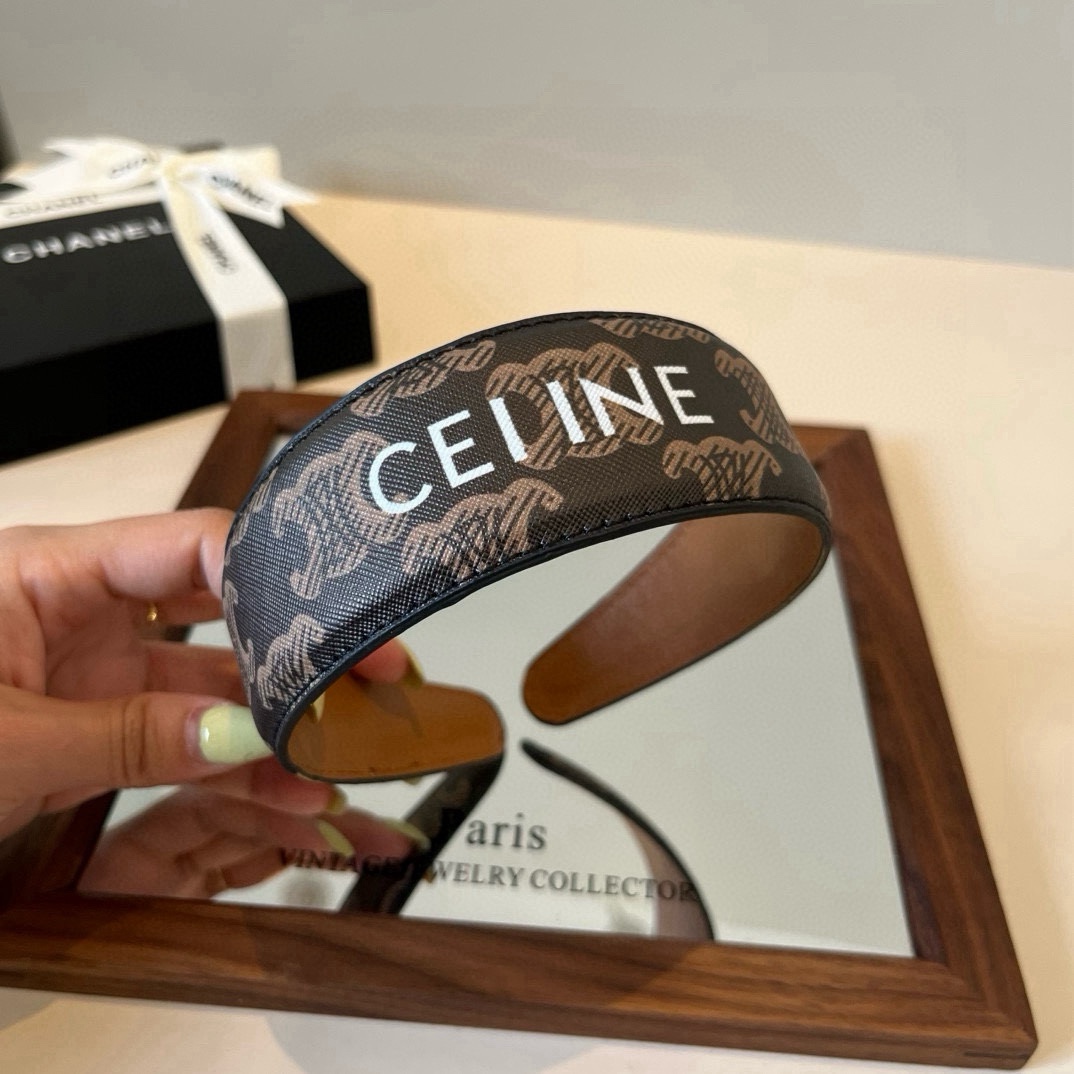🆕

Celine赛琳新款发箍