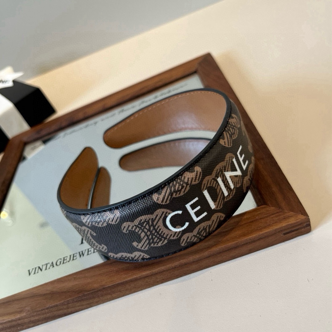 🆕

Celine赛琳新款发箍