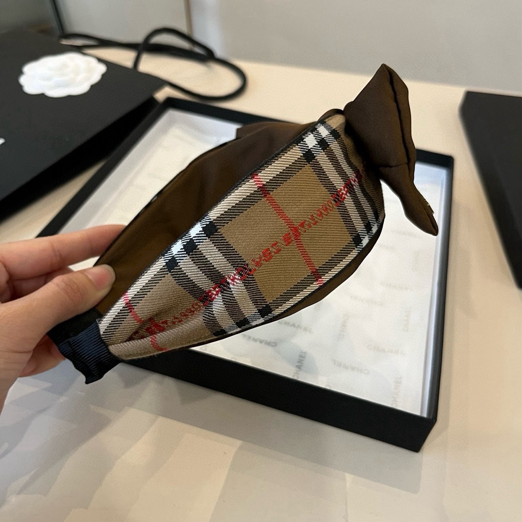🆕

Burberry巴宝莉新款发箍