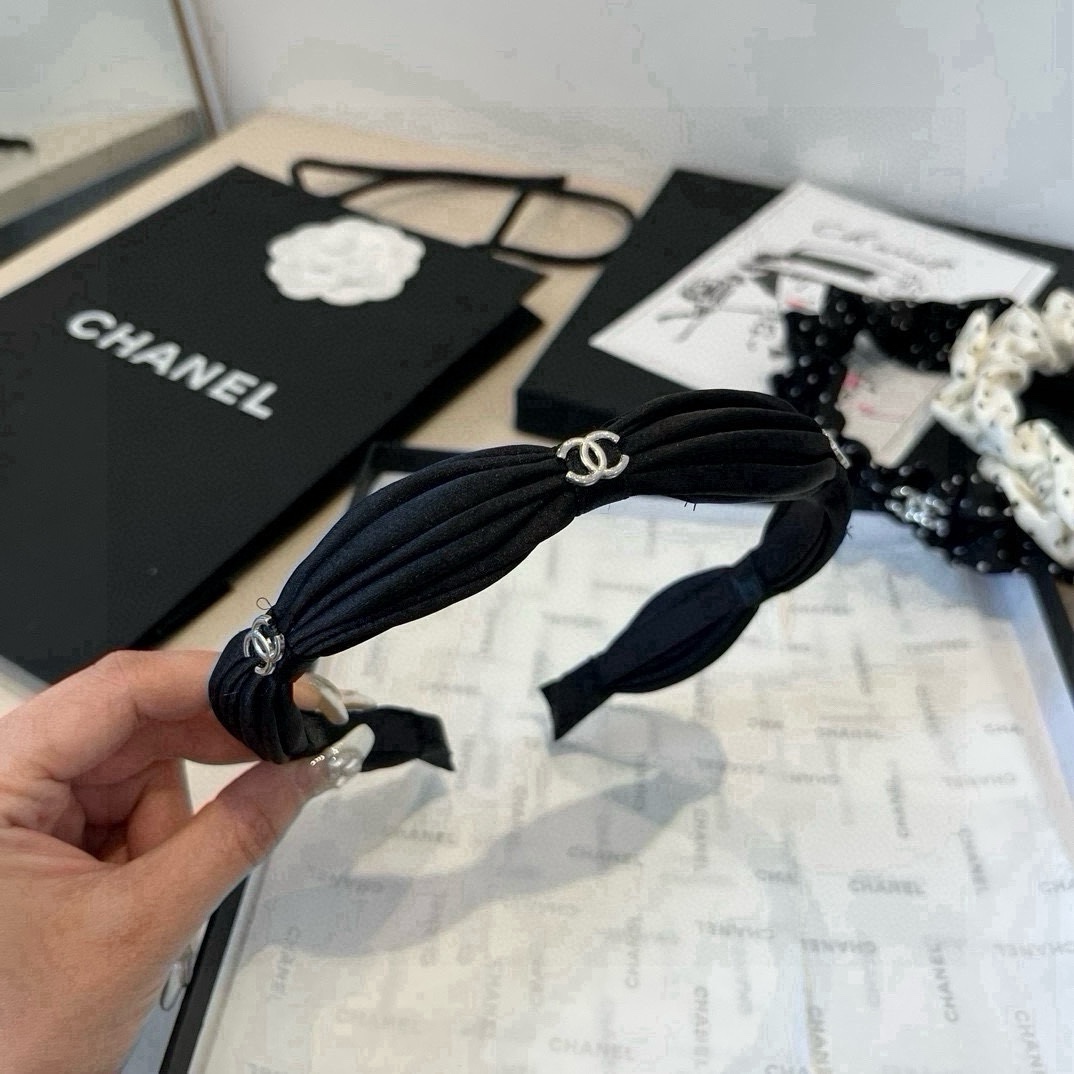 🆕

Chanel香奈儿2025新款发箍