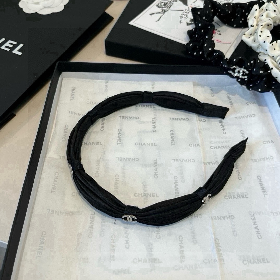 🆕

Chanel香奈儿2025新款发箍