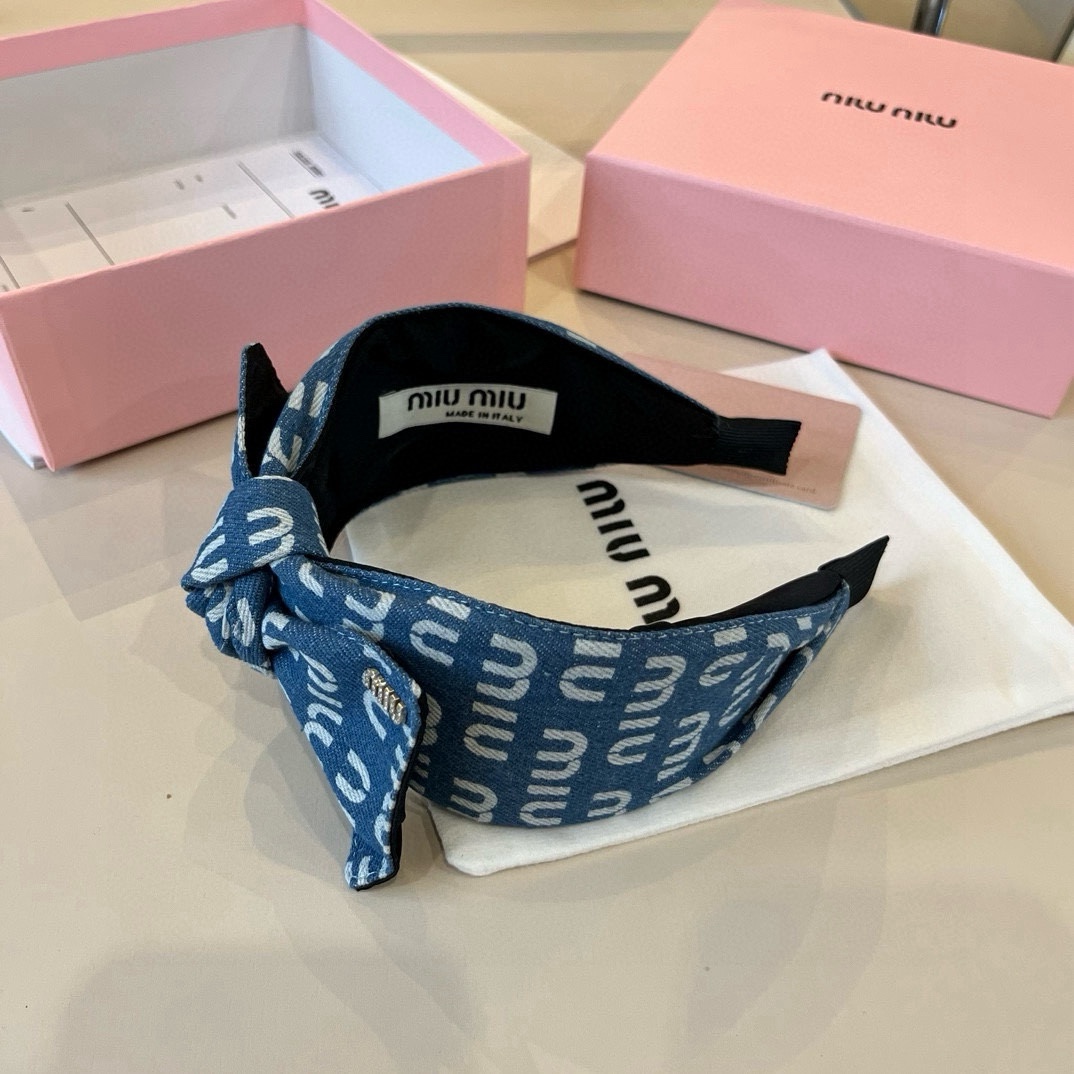 🆕

miumiu缪缪新款发箍