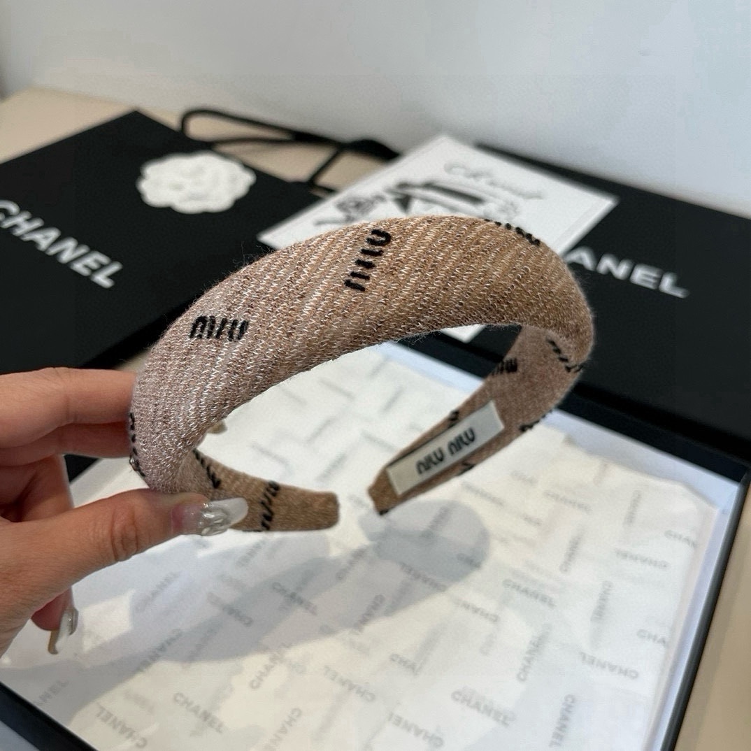 🆕

miumiu缪缪新款发箍