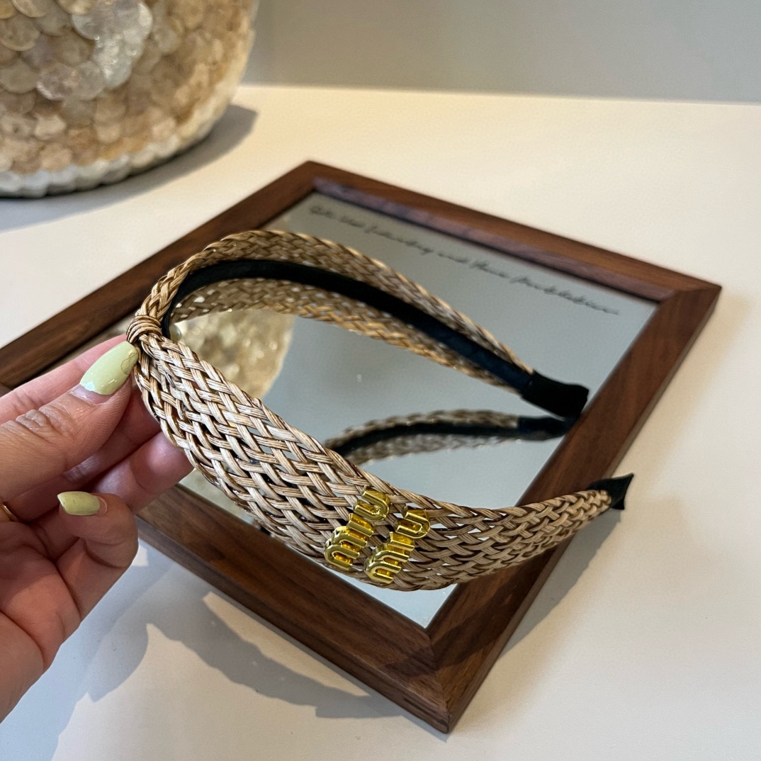 🆕

miumiu缪缪新款发箍