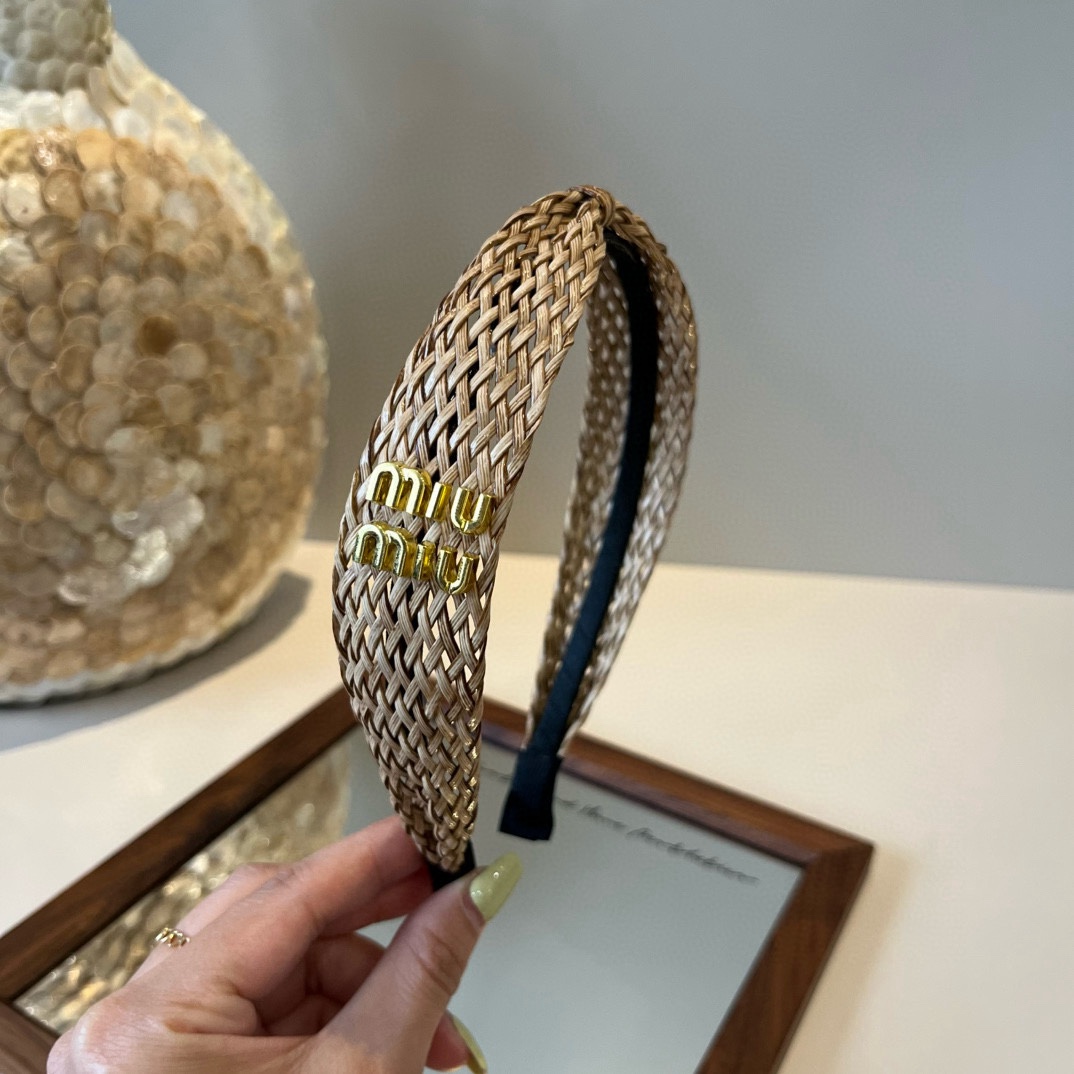 🆕

miumiu缪缪新款发箍