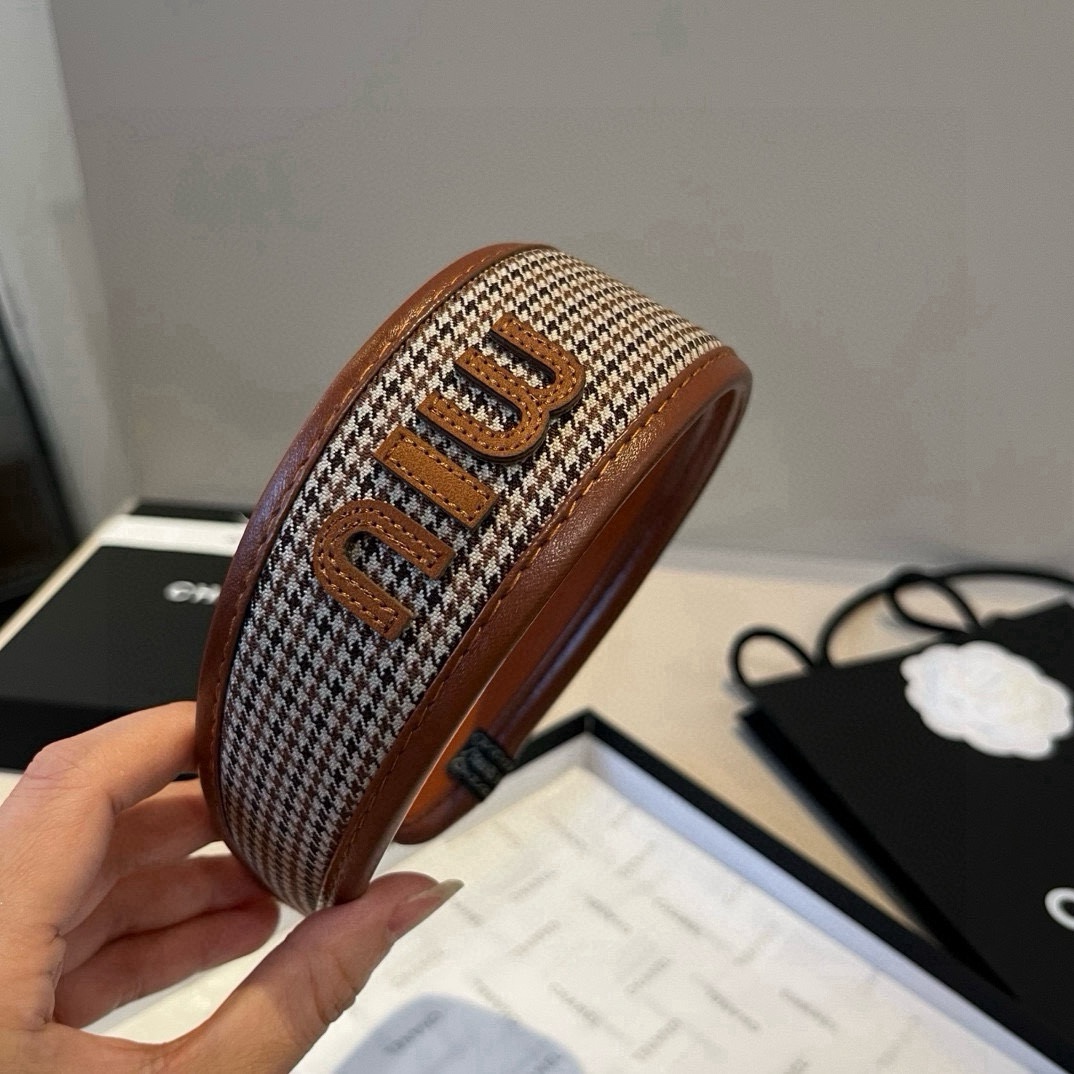 🆕

miumiu缪缪新款发箍