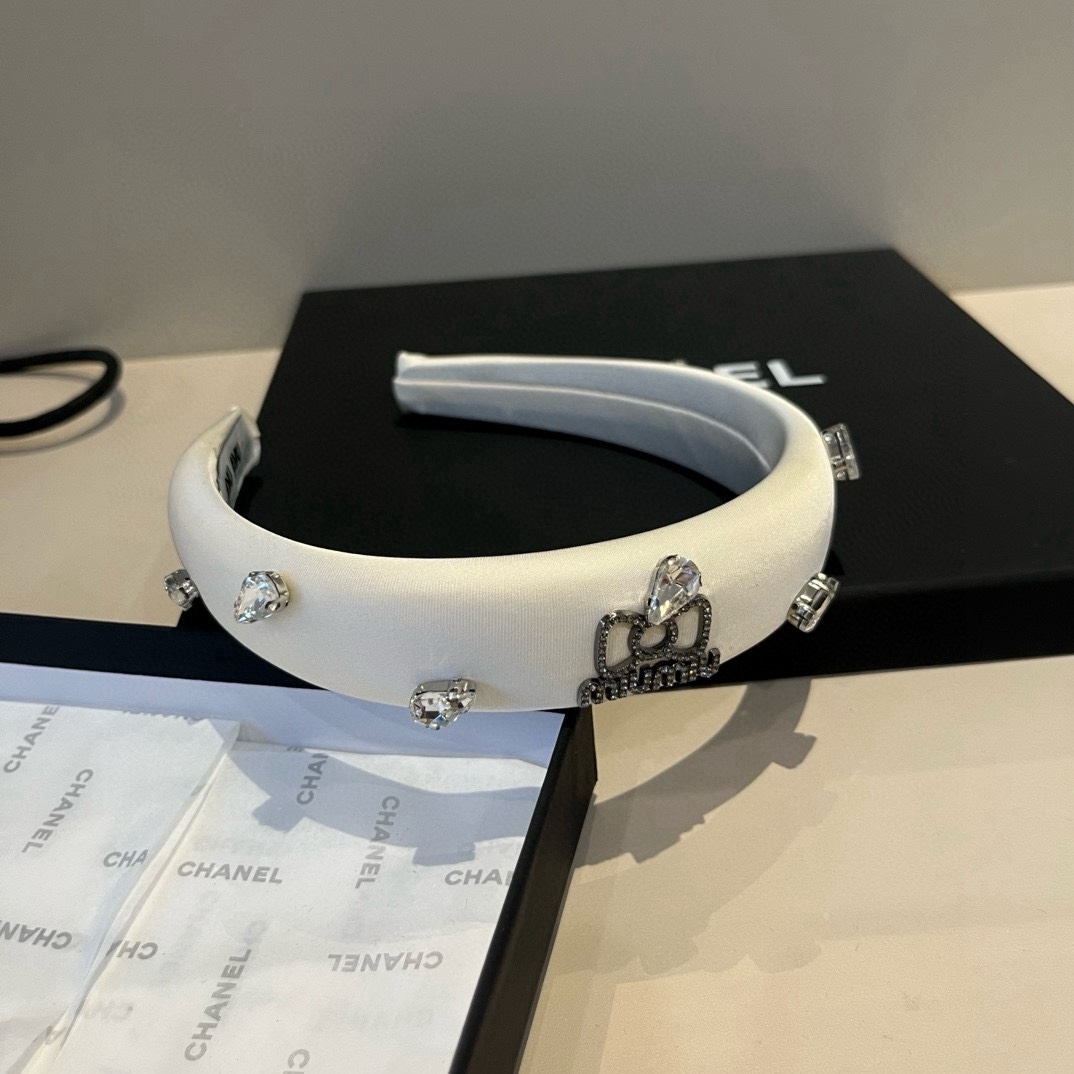 🆕

miumiu缪缪新款发箍